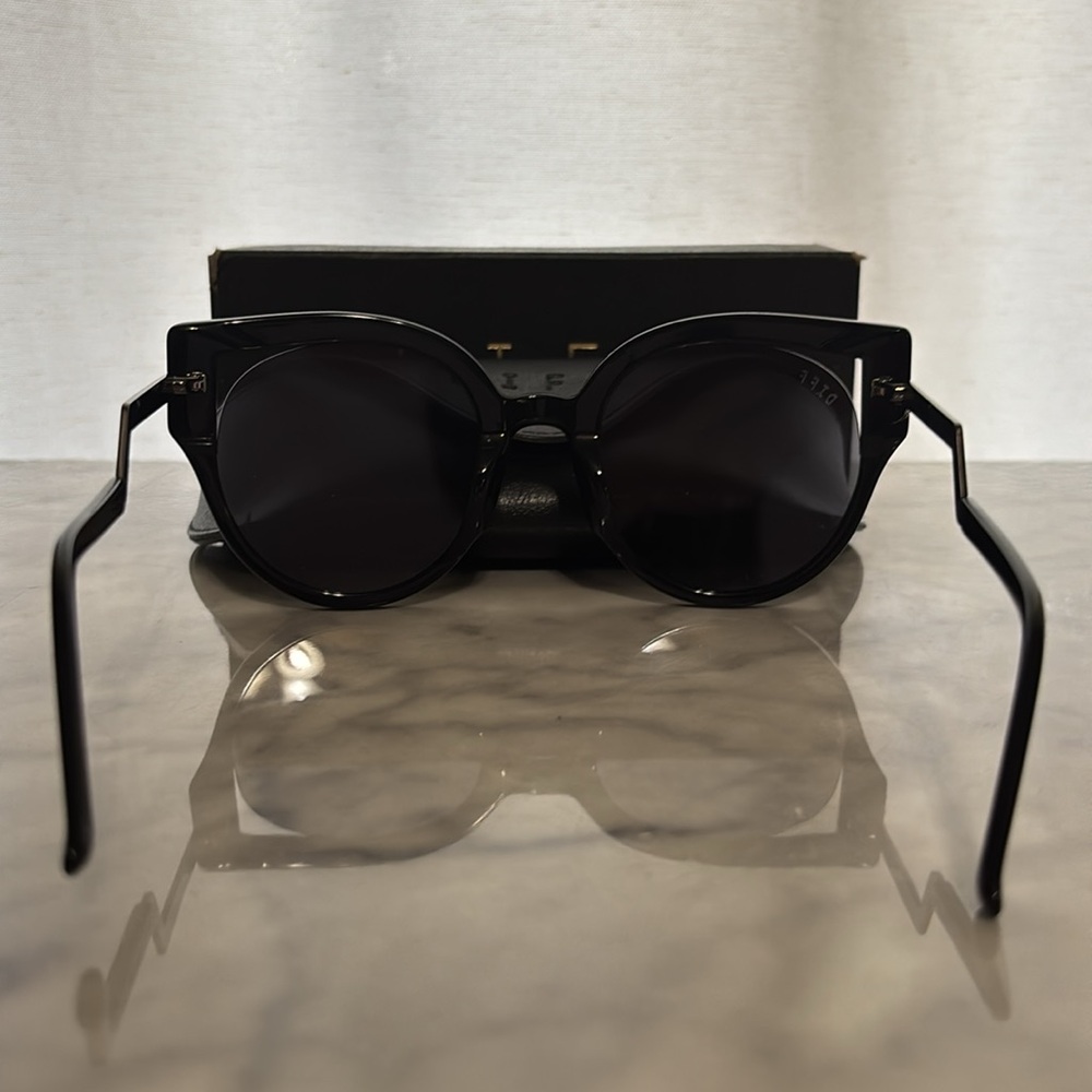 DIFF Black Cat Eye Sunglasses - Picture 5 of 7